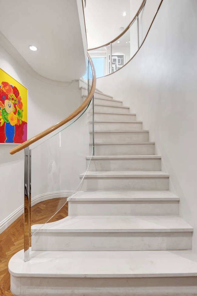 Trump Plaza unit 10c/11c, New York, NY 10065 - photo 5