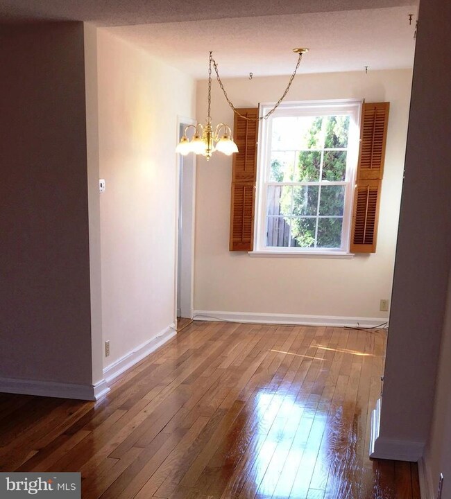 3621 S Taylor St unit 914, Arlington, VA 22206 - photo 5