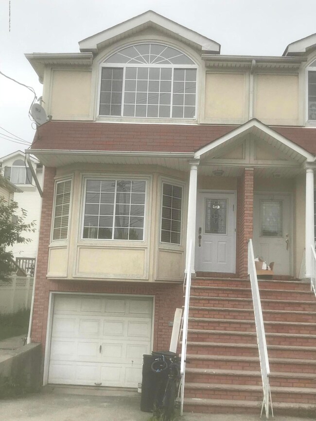 149 Gladwin St, Staten Island, NY 10309 - photo 3