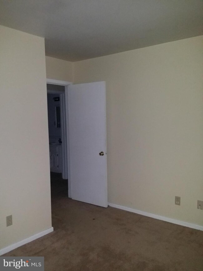 12 Oak Ct, Annapolis, MD 21401 - photo 6