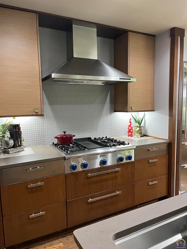 3531 SW Alameda Dr, Topeka, KS 66614 - photo 5