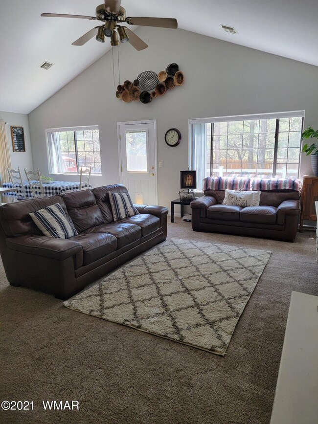 1076 S Hunters Run, Show Low, AZ 85901 - photo 7