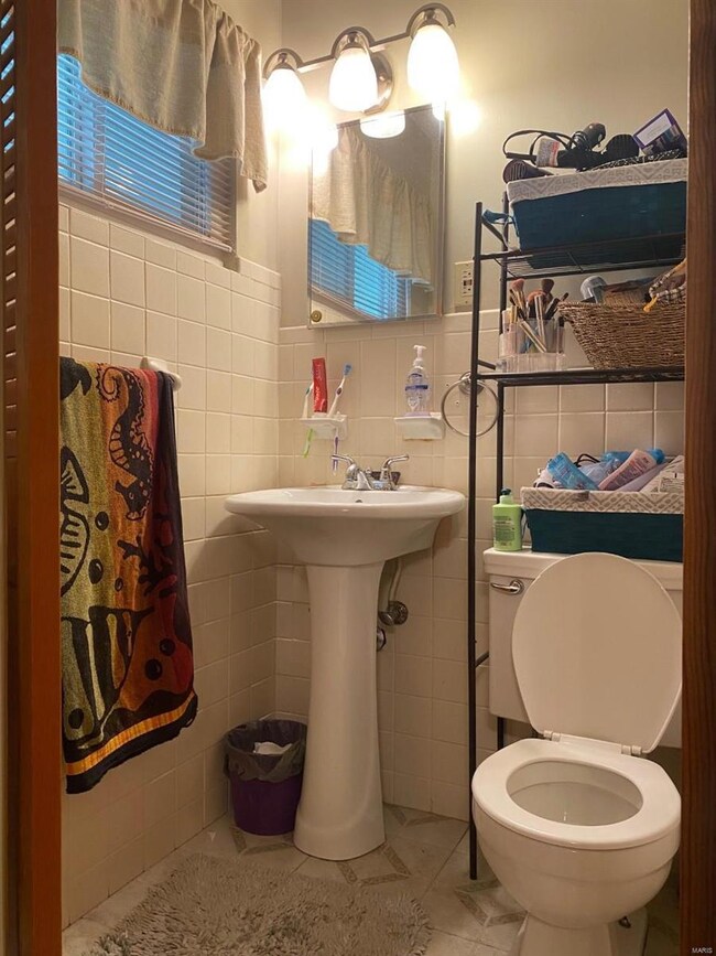 Master 1/2 Bath