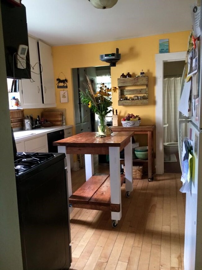 37 Park St, Dover, NH 03820 - photo 2