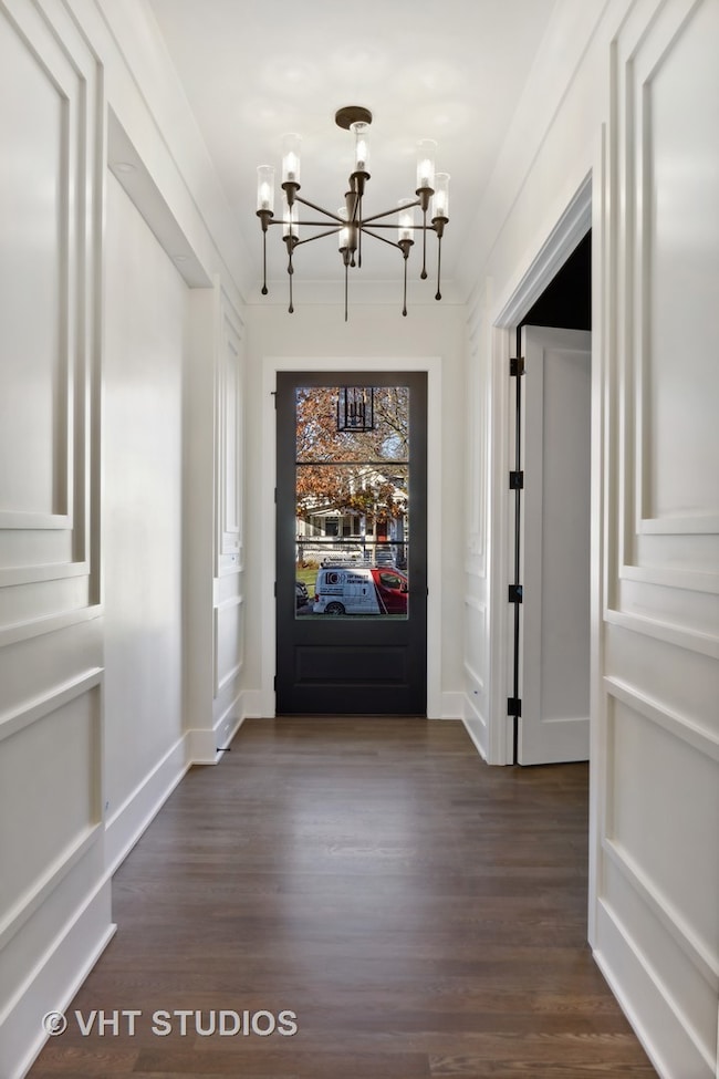 125 N Avon Rd, Elmhurst, IL 60126 - photo 3