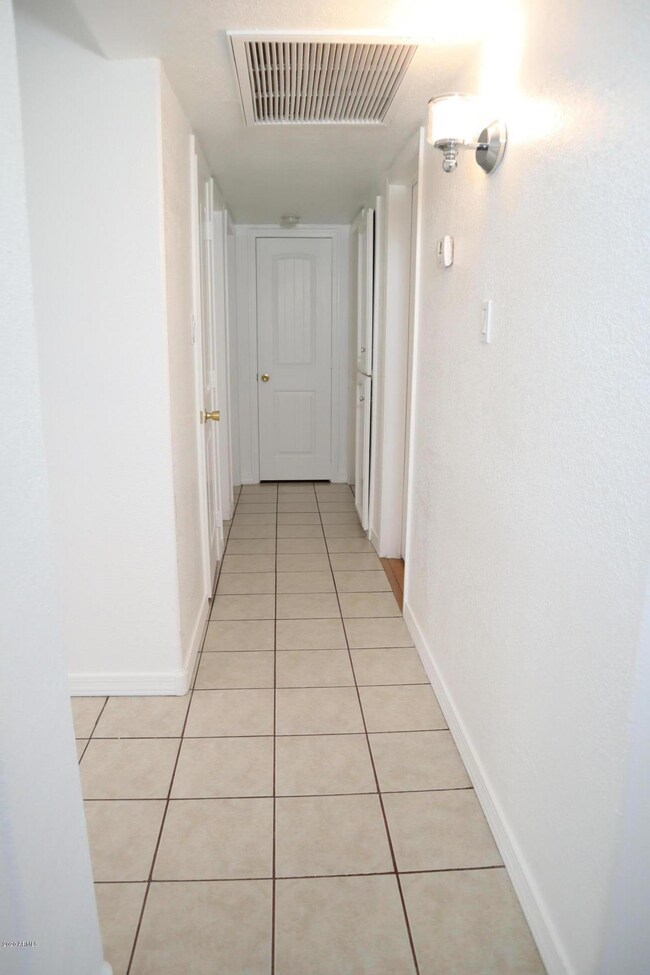 3026 N 46th Ave, Phoenix, AZ 85031 - photo 7