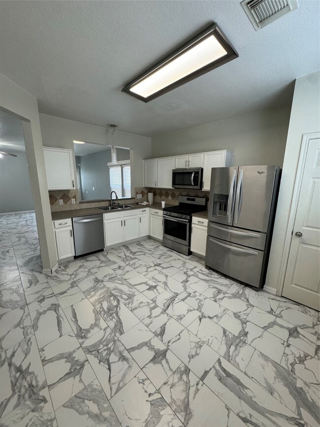 9715 Coyote Creek Dr, Houston, TX 77095 - photo 3