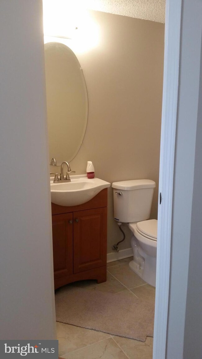 1546 Iris Ct, Hagerstown, MD 21740 - photo 4