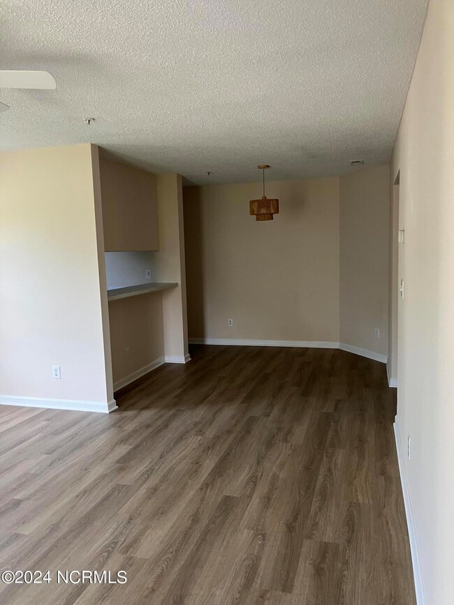 Melba Crt. Dining area