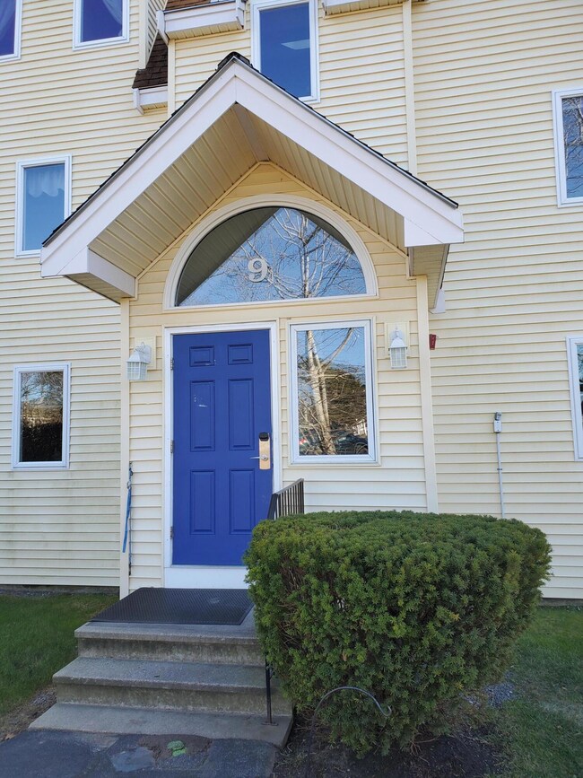 1373 Post Rd unit 9B, Wells, ME 04090 - photo 2