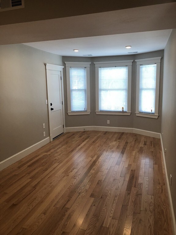 4094 Washington St unit 3L, Boston, MA 02131 - photo 3