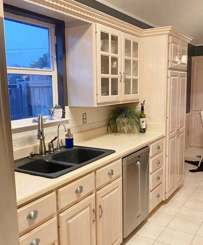 709 Flagstone Way, Wylie, TX 75098 - photo 4