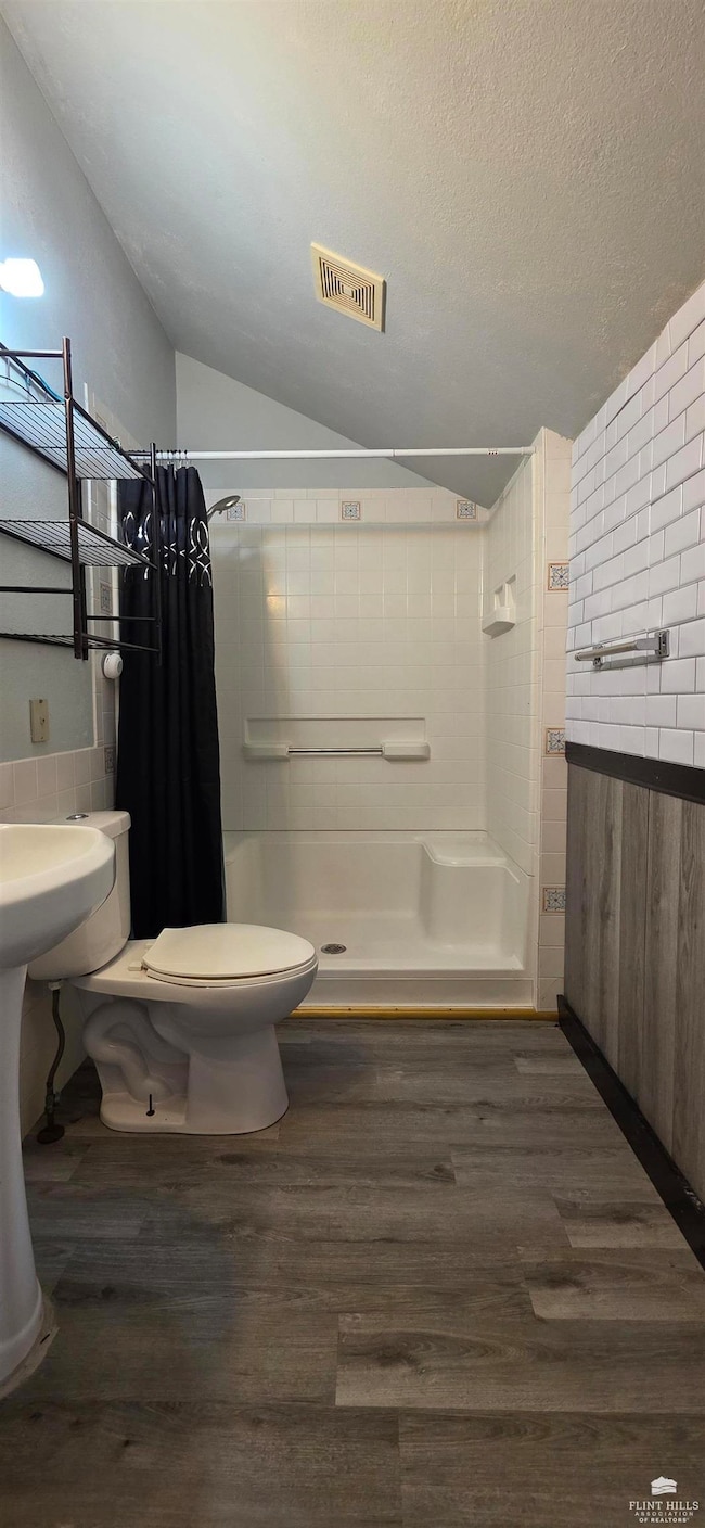 606 Oak St, Wamego, KS 66547 - photo 4