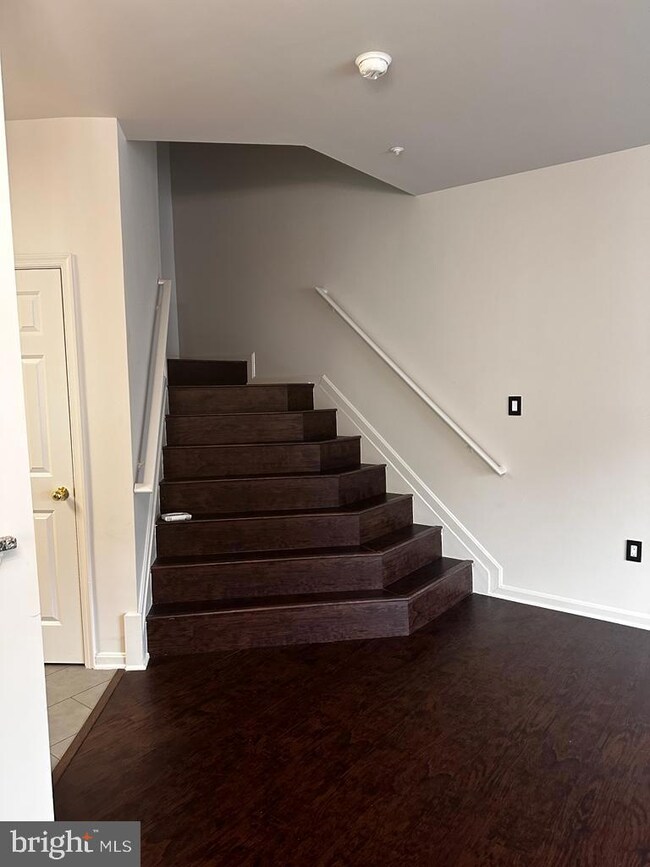 2006 Bell Point Ct, Odenton, MD 21113 - photo 6