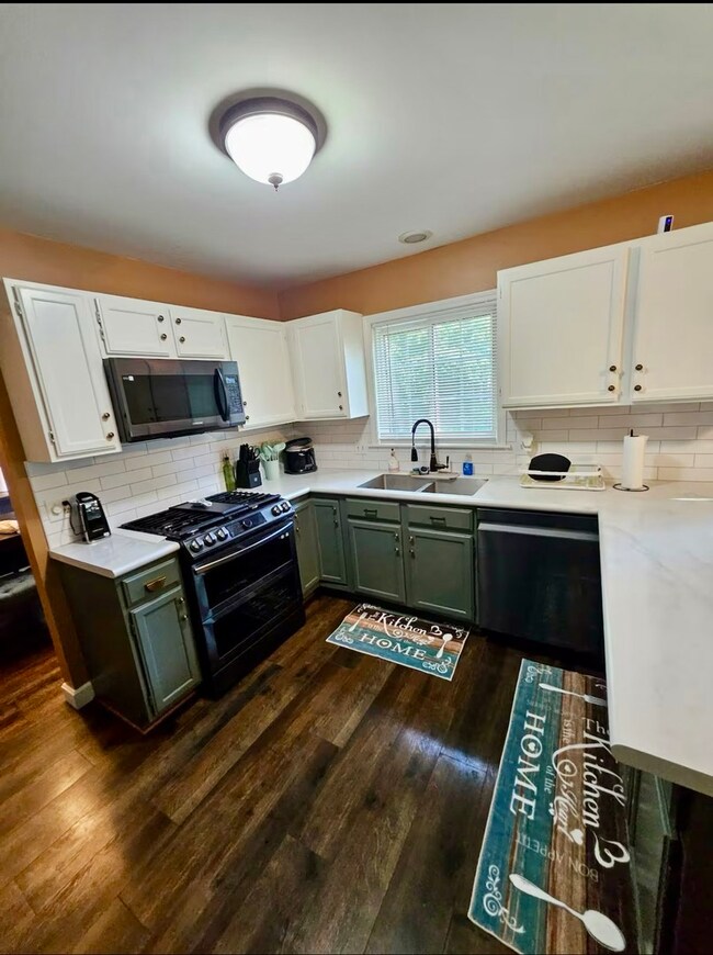 5469 Barnwood Dr, Gurnee, IL 60031 - photo 5