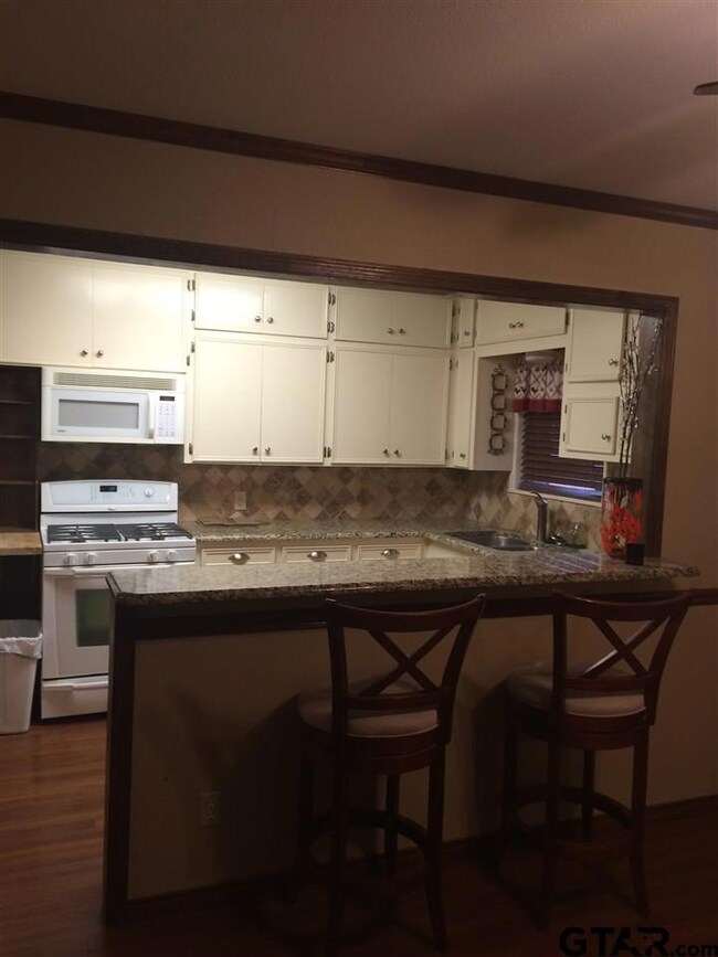 1600 1600 Woodland Hills, Tyler, TX 75701 - photo 5