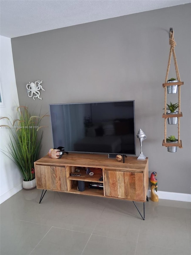 6560 Winfield Blvd unit 204, Margate, FL 33063 - photo 4