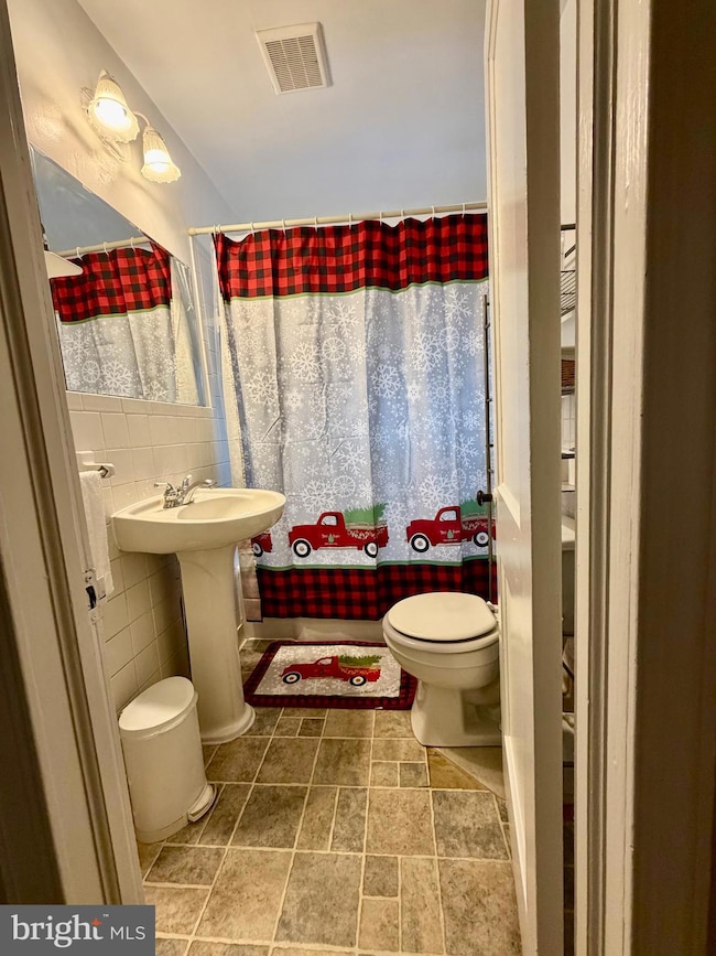 719 W Wyomissing Blvd, Reading, PA 19609 - photo 4