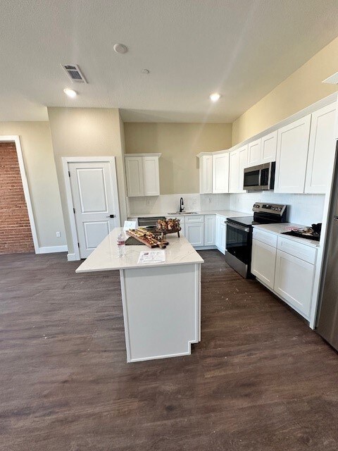 323 W Main St unit 202, Denison, TX 75020 - photo 2