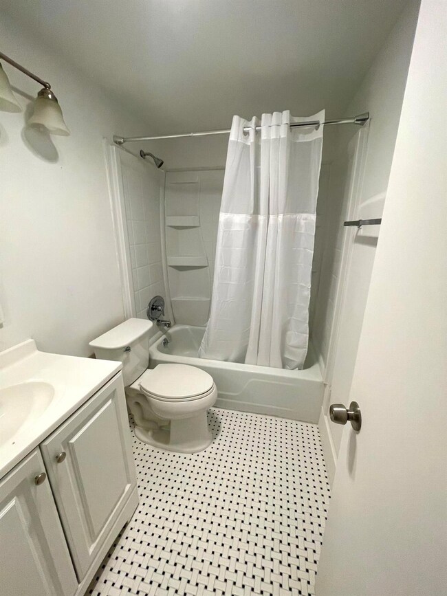 203 Easthampton I unit I, West Palm Beach, FL 33417 - photo 5