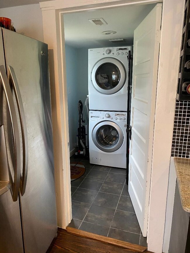 719 E 23rd St, Houston, TX 77008 - photo 7