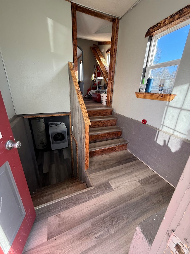 310 D St, Stapleton, NE 69163 - photo 5