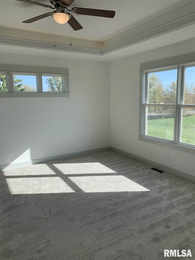 15 Cait Dr, Eldridge, IA 52748 - photo 5