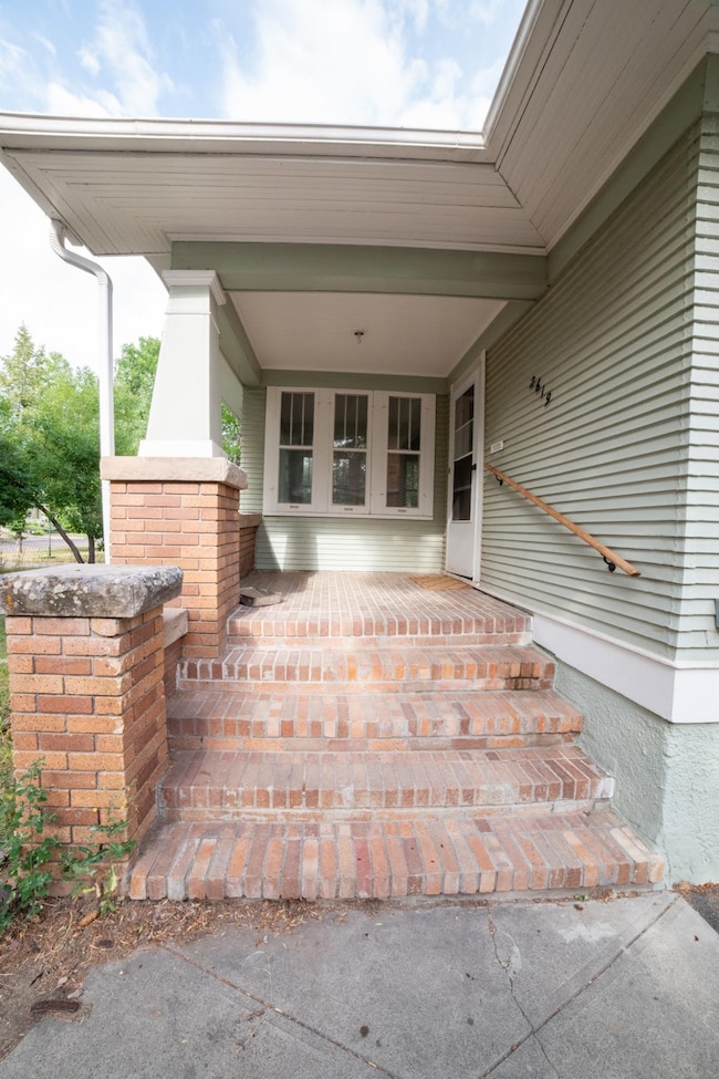 2619 3rd Ave N - Pic #2