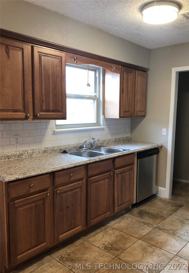 New stainless steel dishwasher