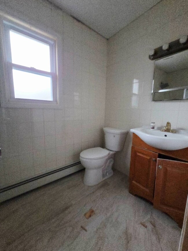 153 Washington St unit 5, East Islip, NY 11730 - photo 6