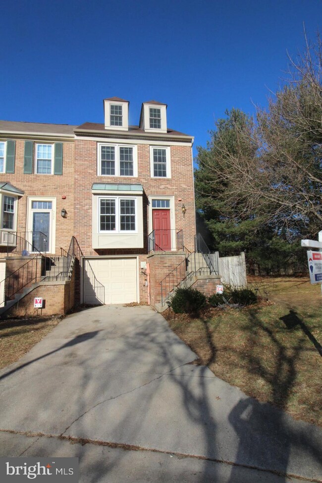 3830 Swan House Ct, Burtonsville, MD 20866 - photo 2