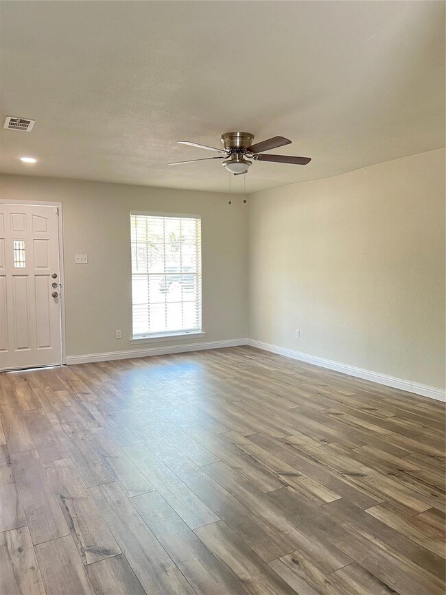 2316 Avis St, Mesquite, TX 75149 - photo 3