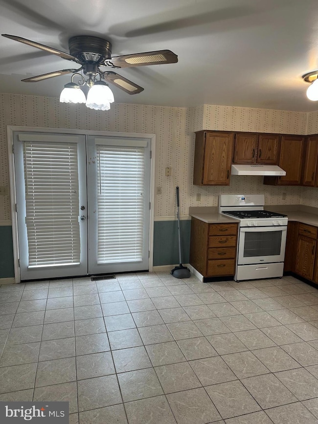 458 Elizabeth St, Highspire, PA 17034 - photo 5