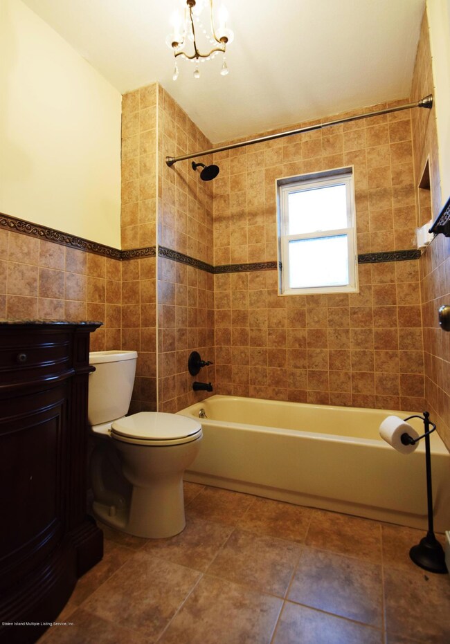 38 Yacht Club Cove unit A, Staten Island, NY 10308 - photo 7