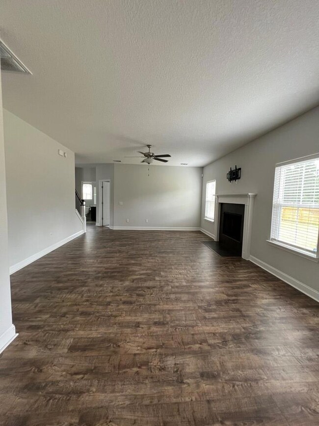 423 Fairview Cir, Hinesville, GA 31313 - photo 7