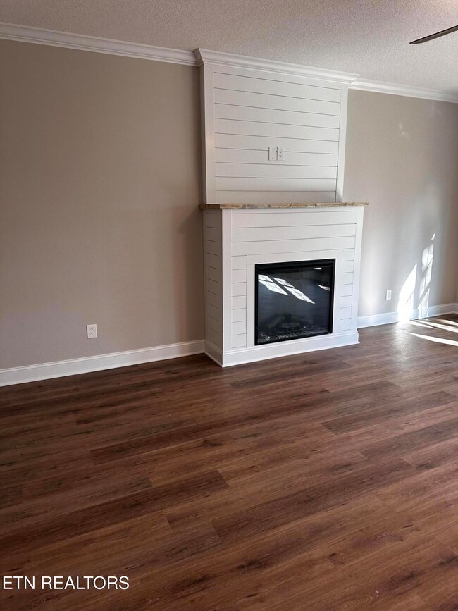 8043 Tree Line Ln, Corryton, TN 37721 - photo 5