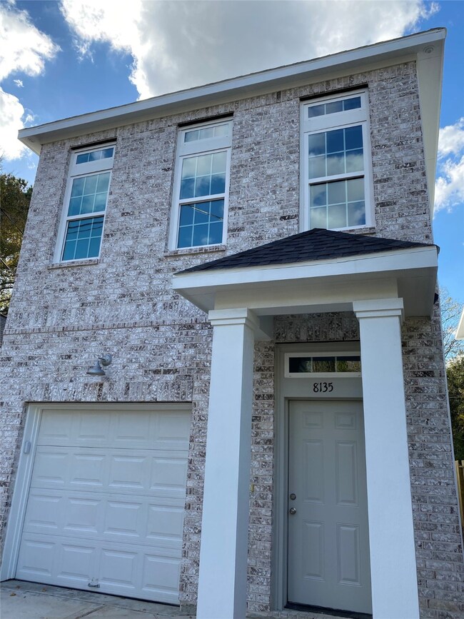 8137 Sunnyhill St, Houston, TX 77088 - photo 2