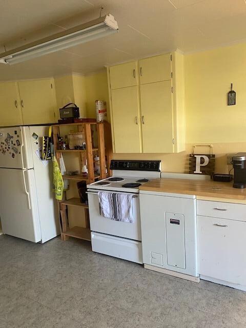 122 N Clark St, Canyon City, OR 97820 - photo 7