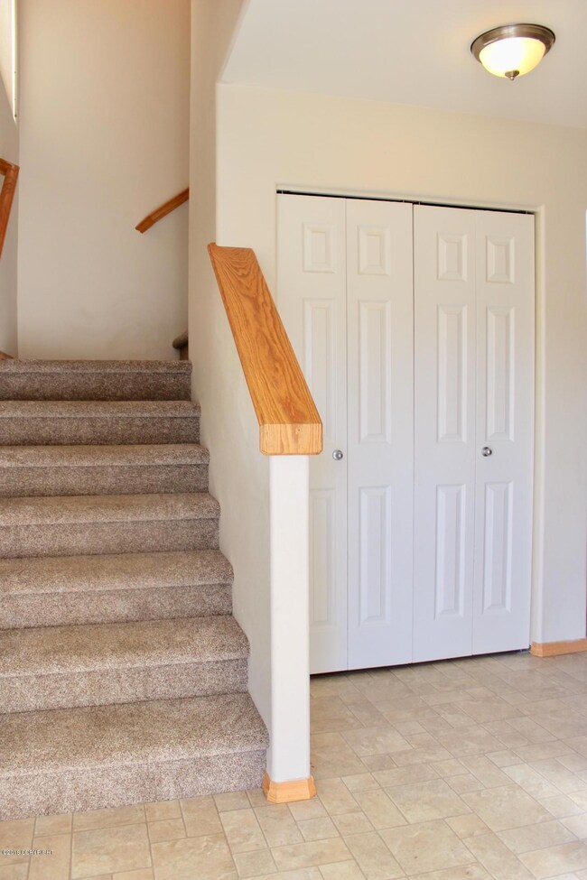 Guest coat closet