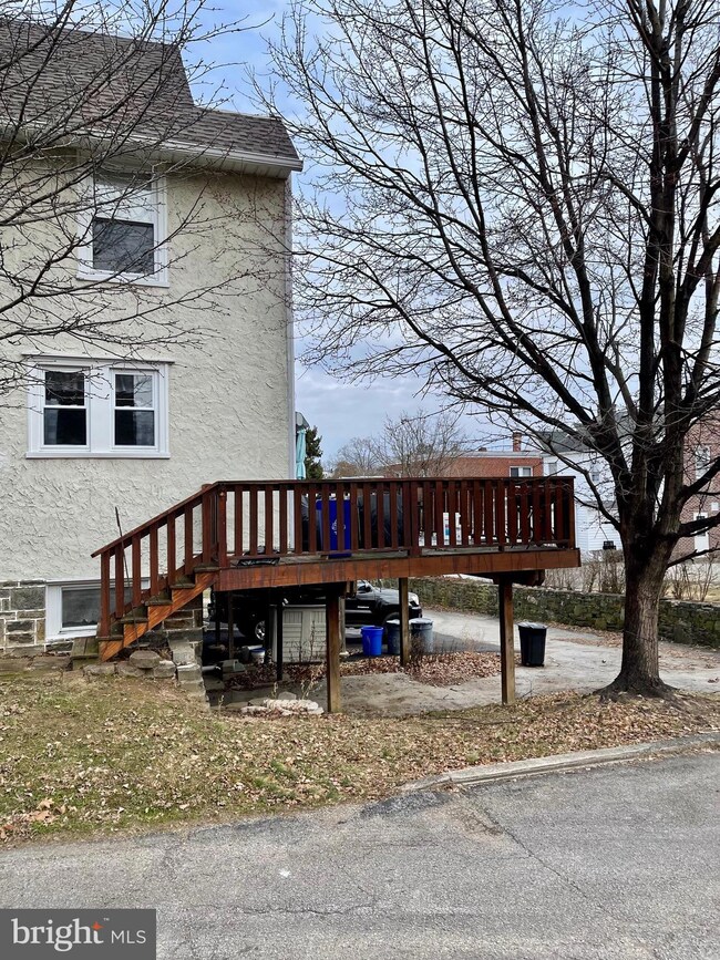 4038 Lasher Rd, Drexel Hill, PA 19026 - photo 3