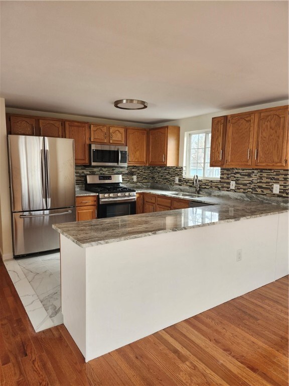 94 Cleveland St, Pawtucket, RI 02860 - photo 3