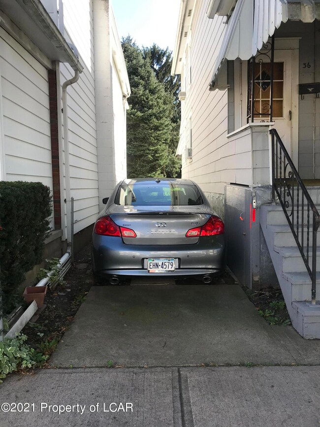 36 Brookside St, Wilkes Barre, PA 18705 - photo 2