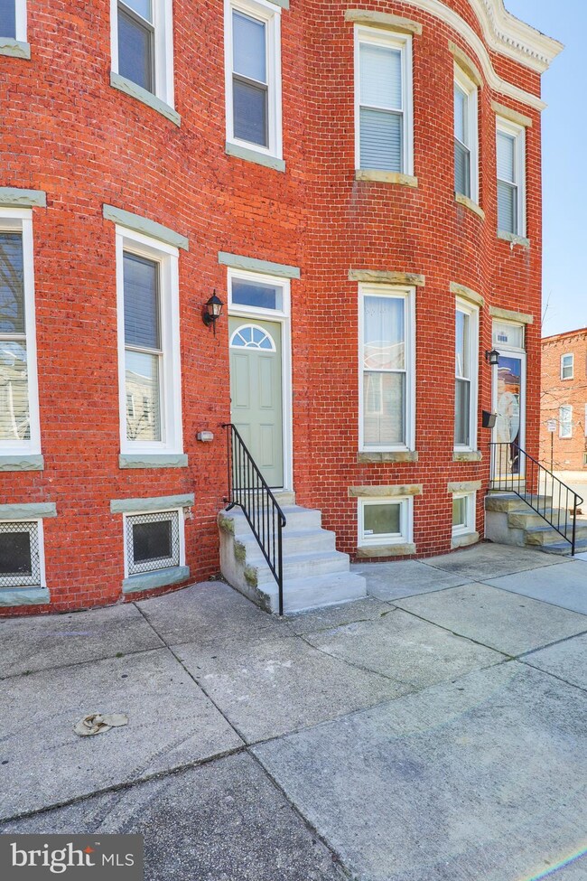 1302 S Carey St, Baltimore, MD 21230 - photo 2