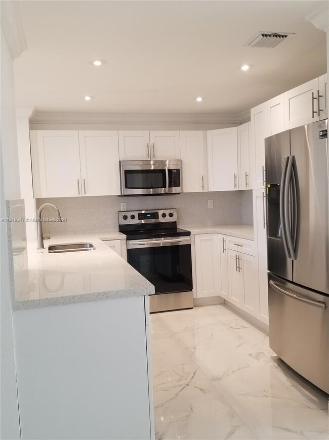 5066 NW 114th Ct, Doral, FL 33178 - photo 4