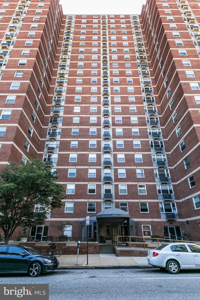 St. Paul at Chase Condominiums unit 2206, Baltimore, MD 21202 - photo 2
