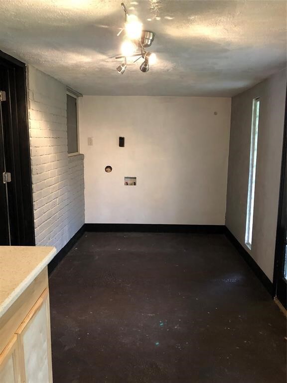 6374 French Chateau Dr, Houston, TX 77088 - photo 7