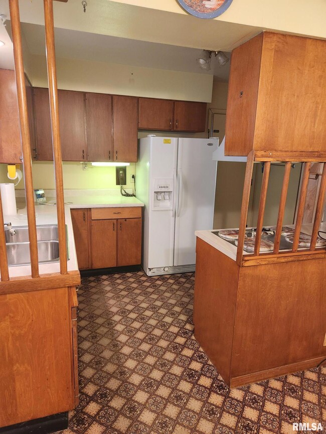 1503 14th St, Bettendorf, IA 52722 - photo 6