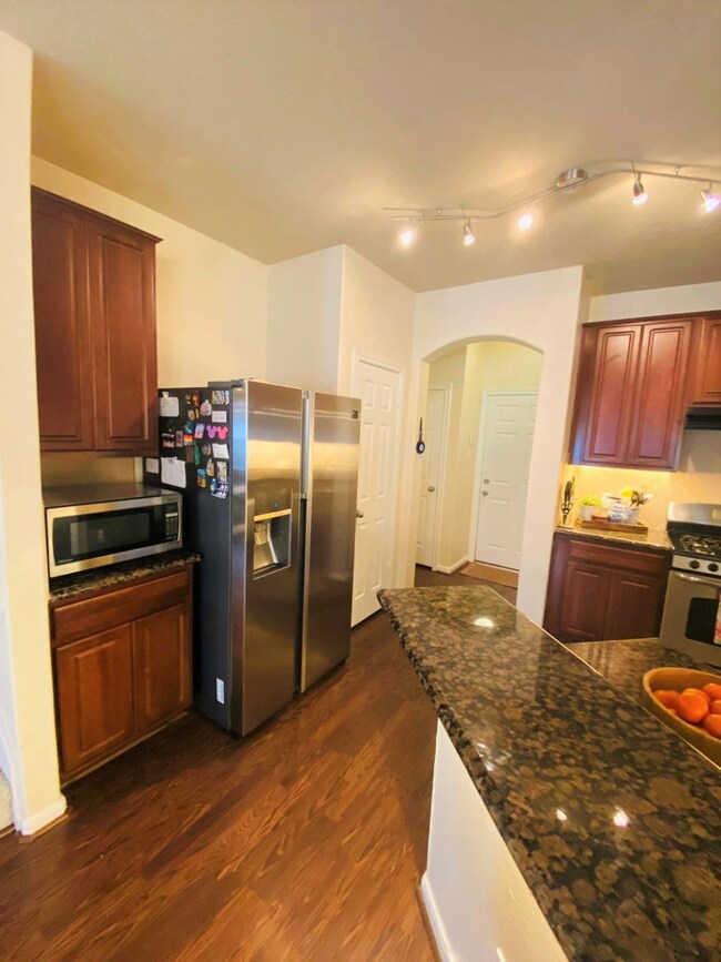 5219 Brinkman Ct, Houston, TX 77091 - photo 6