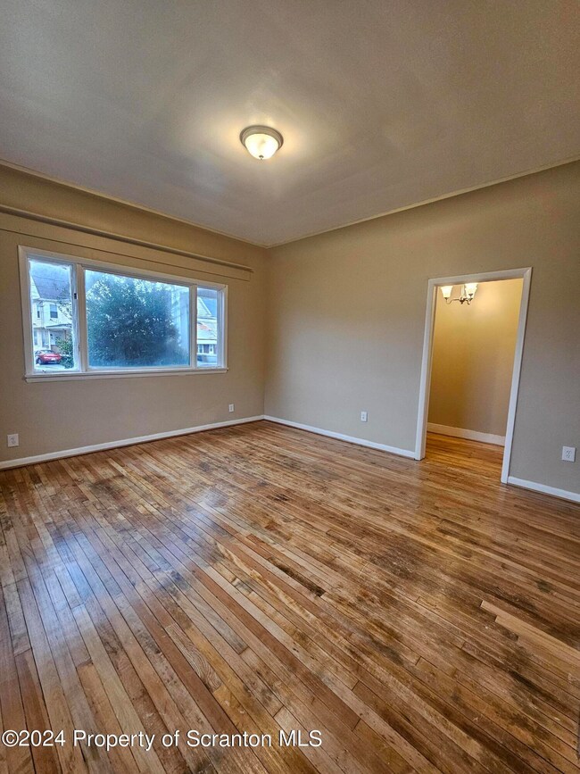 1218 S Main Ave unit 1, Scranton, PA 18504 - photo 3