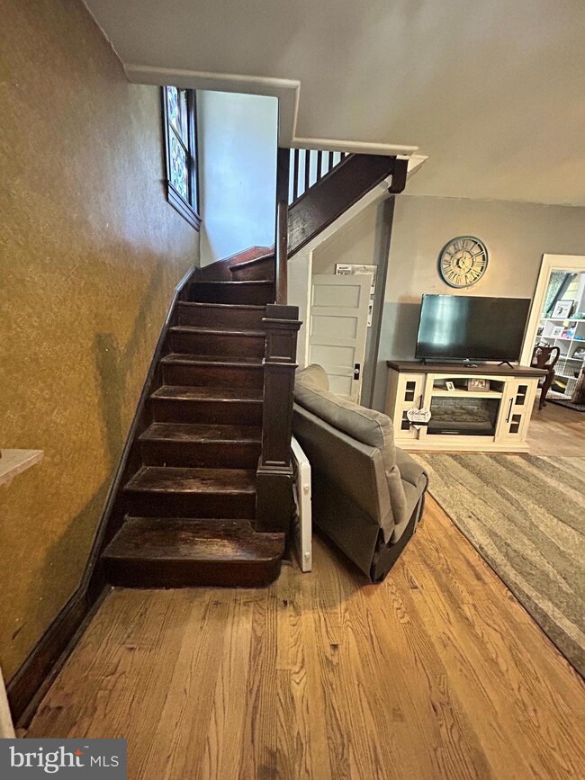 2410 E Cold Spring Ln, Baltimore, MD 21214 - photo 3